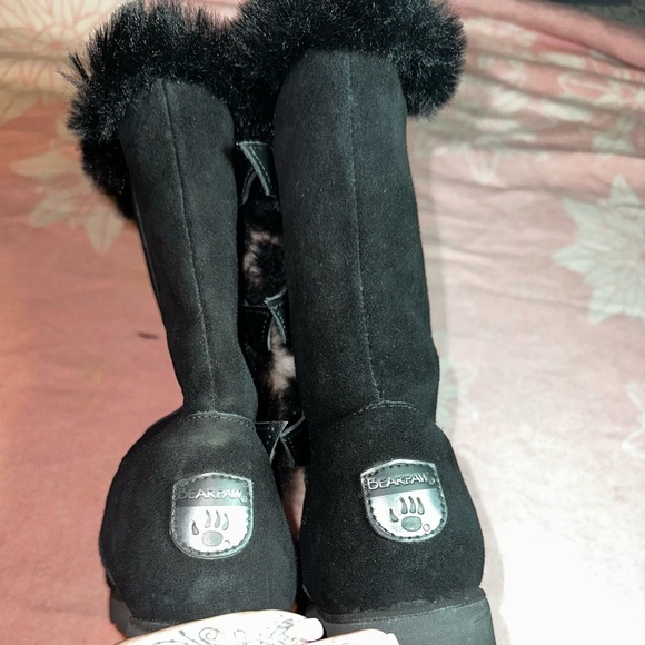 BearPaw Black Winter Boots with Faux Fur - Picture 8 of 8